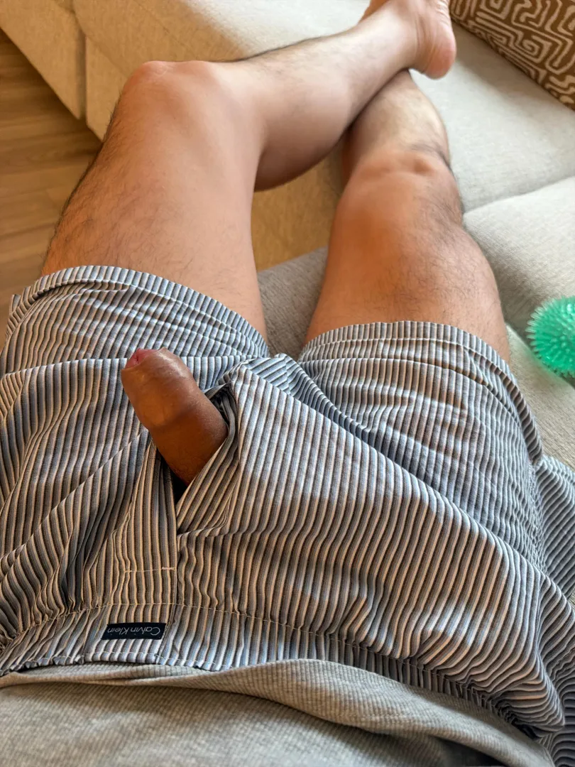 Wanna chat? Dm me posted by tallgrasscirclejerk