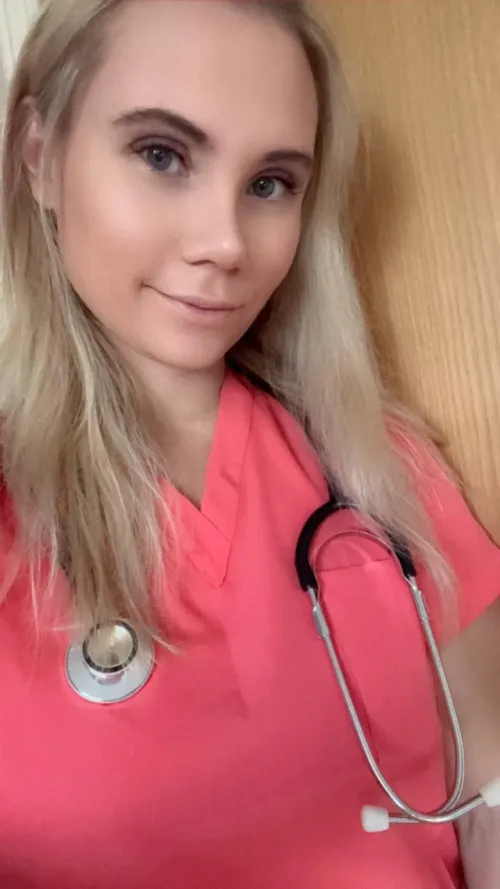 Wanna come to an empty patient room with me? by nursebunnyxo