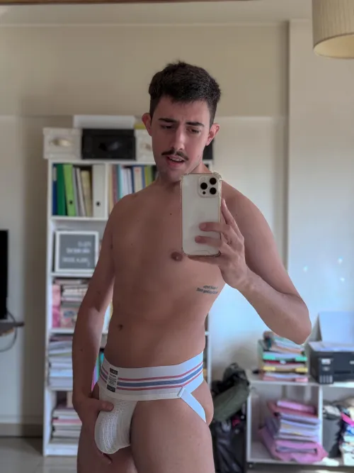 wanna grab it buddy? by tomiwildof