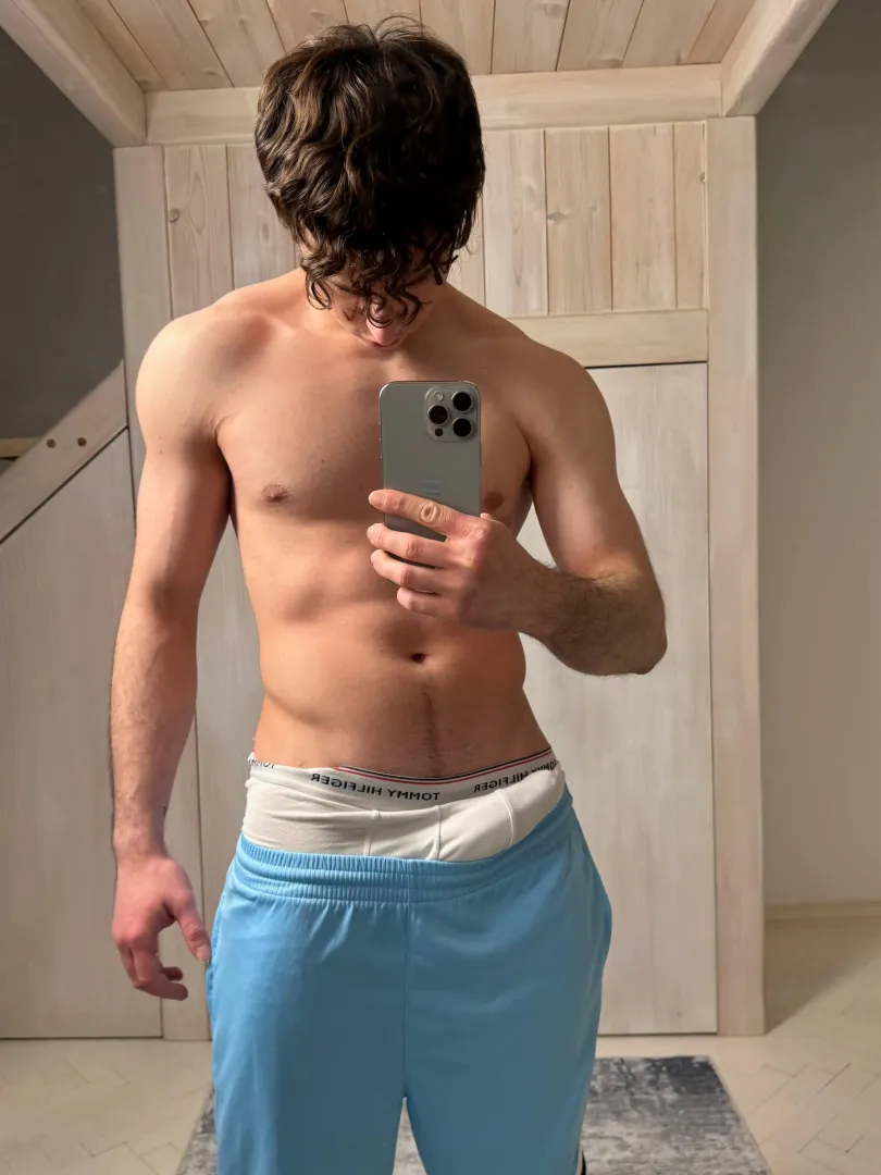 Wanna hang out and study?  posted by Flavio_Morino