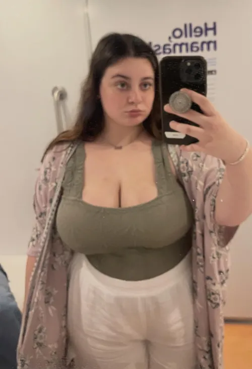 wanna kiss me? :) by ImportantSpirit9306