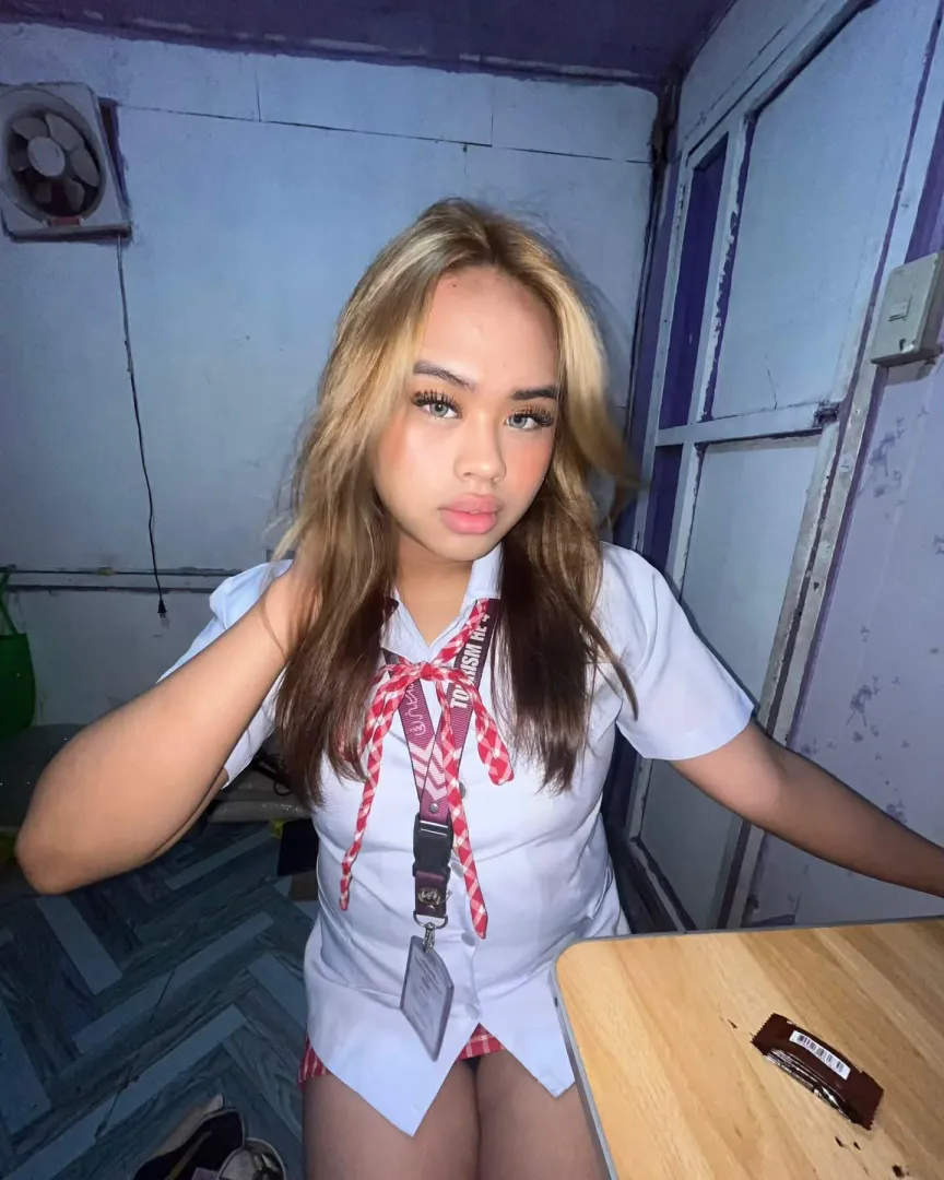 wanna see me undress baby? posted by asianbabylie