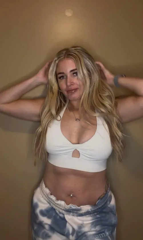 Wanna send nudes to strangers on reddit, say YES if you want! by PrettyLucyxo