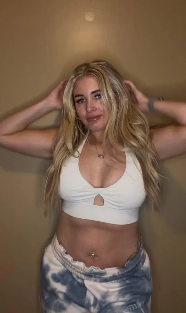 Wanna send nudes to strangers on reddit, say YES if you want! posted by PrettyLucyxo