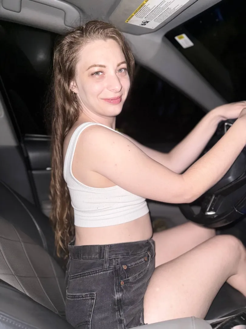 Wanna trade nudes? Just say yeah or nah posted by daisyduffybabyxo