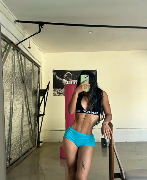 Wanna train with me? by hotgirliexo