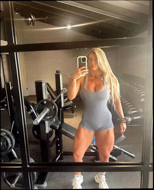 Wanna workout with me by GlassCurves