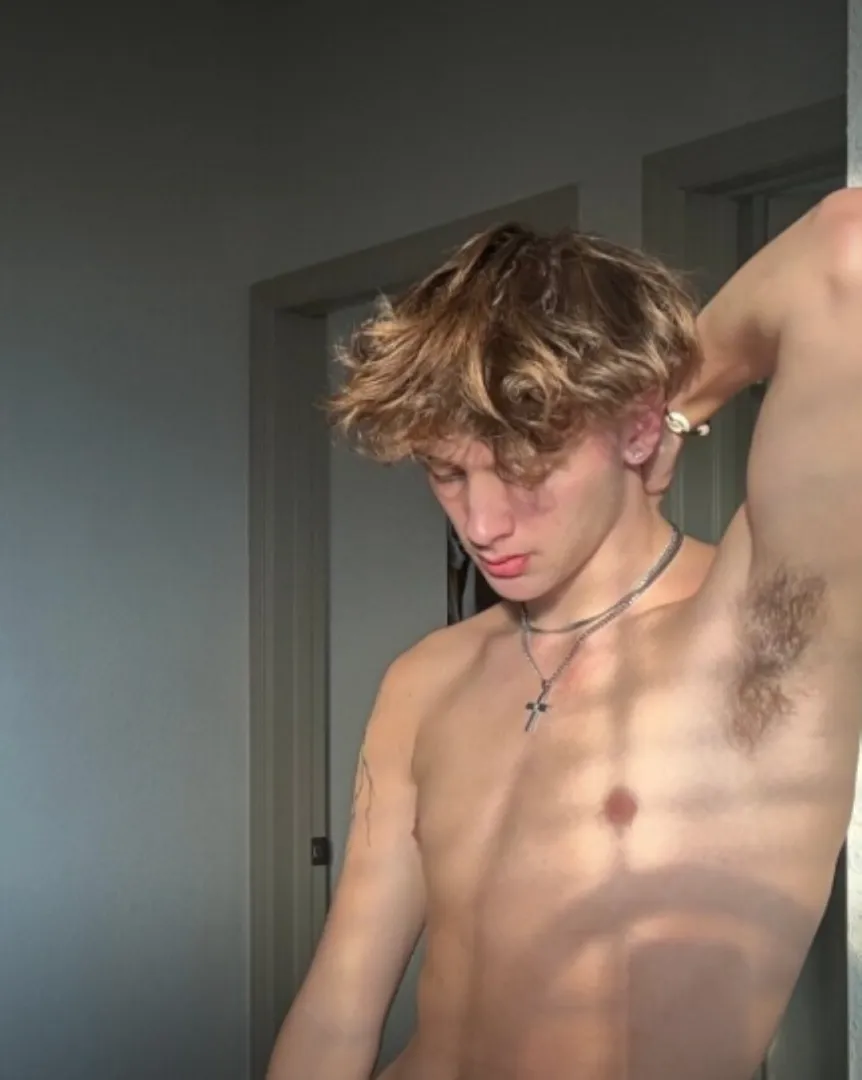 Want a closer sniff? posted by Due-Cost5031