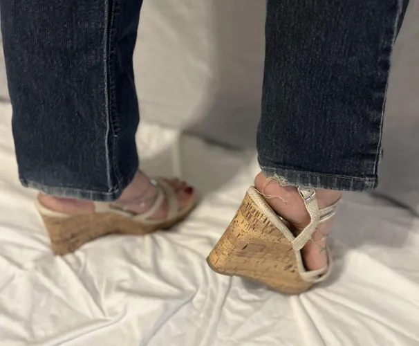 Want to wedge in here? by DaisyDeFeet