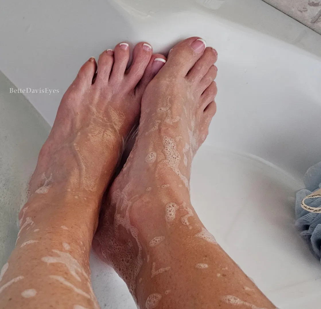 Warm water, soft bubbles & my feet resting together like they belong in your hands. posted by BetteDavisEyes1