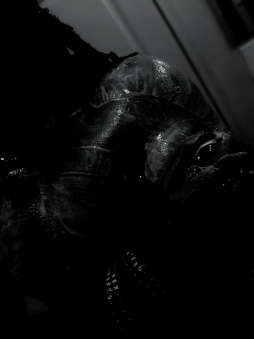 Watch me clean my body? posted by DreamzAtHerFeet