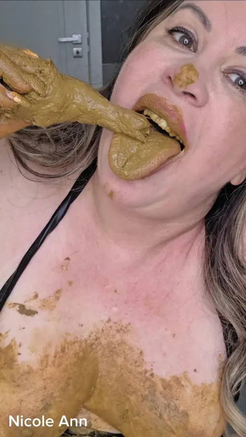 Watch my POV ultra realistic eating! (F) by bbwnicoleann