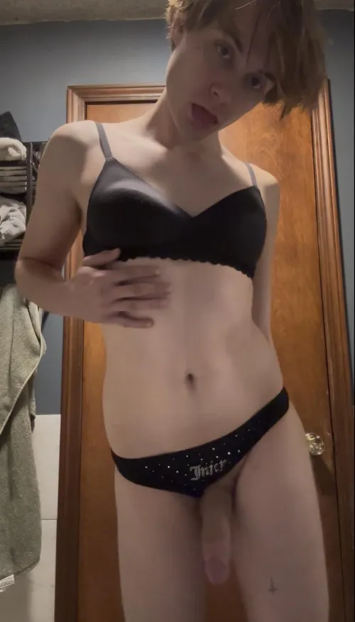 Watching you fold under pressure turns me on so much more by phemswagxx