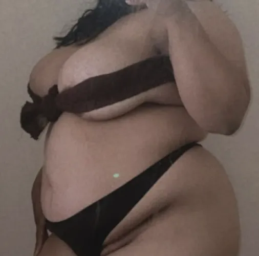 We were supposedly making reels but then my lesbian neighbour kissed me by Lydia_Cardona