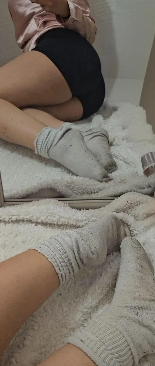 Weak? by AdmirablePeace5428