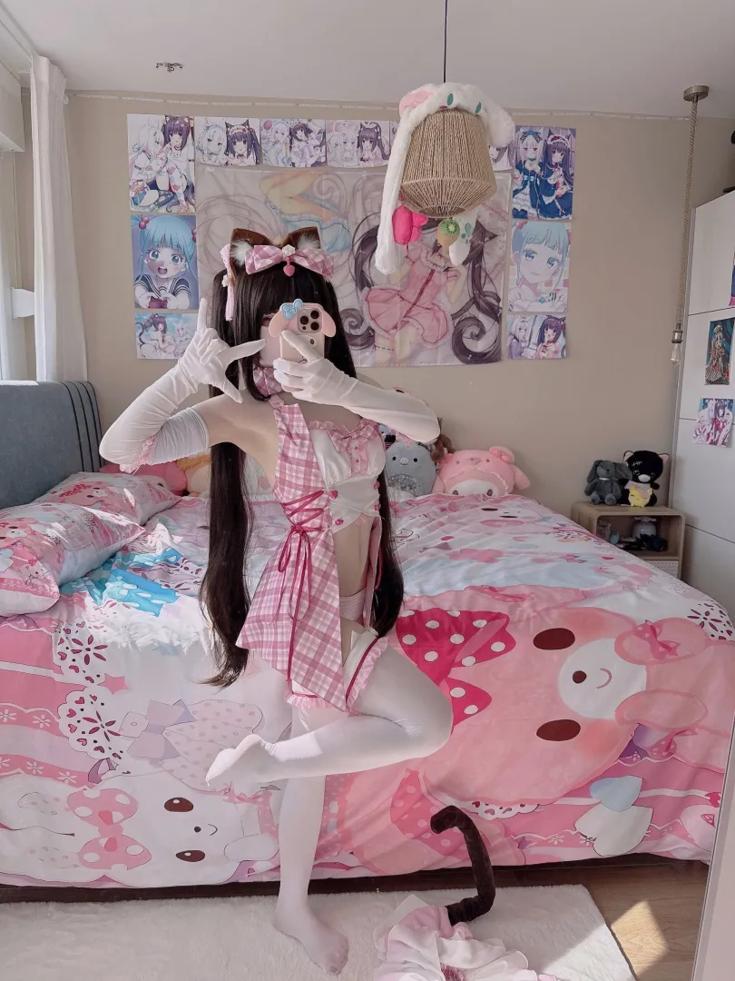 Wearing daddys favorite outfit >.< posted by Quick_SilverElodie