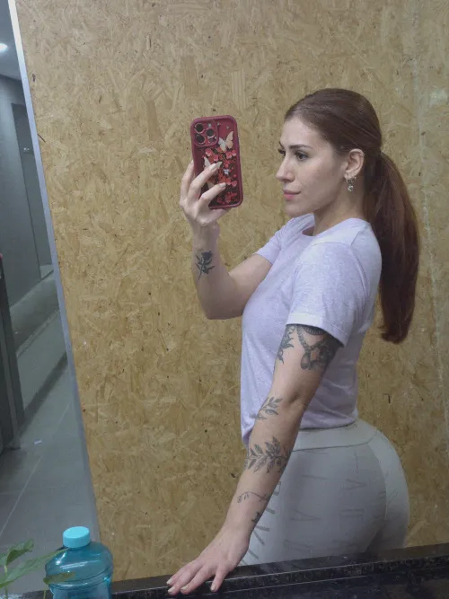 Wearing leggings like this is basically an invitation by smittenLillian