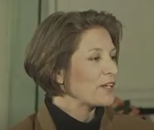 Weiß jemand mehr über diese Darstellerin aus den 1990er Jahren? by Lubinho1971