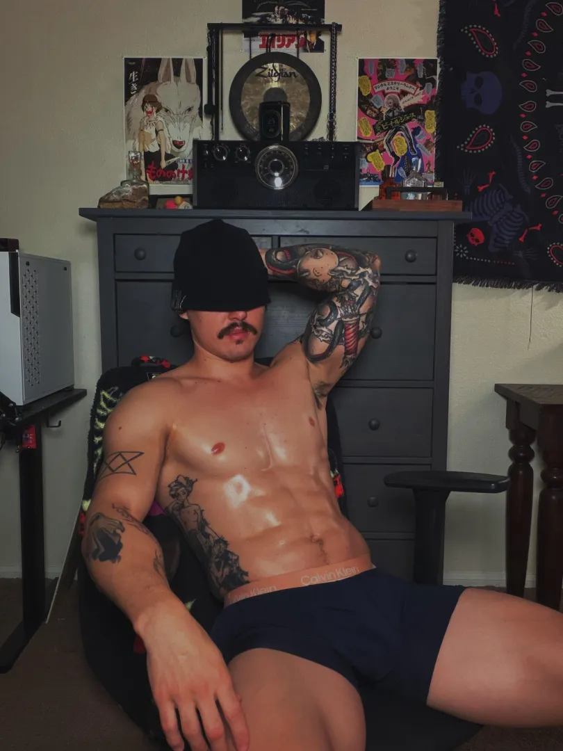 Welcome pic ✈️ posted by Glum_Contribution285