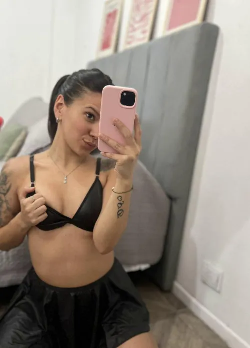 wer hat lust mich live beim wichsen zu beobachten ?  by elinadiebratwurst