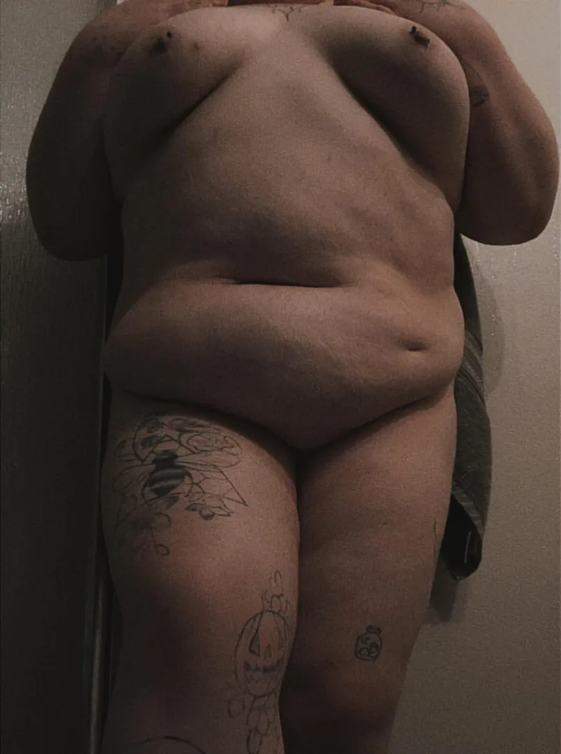 Wet and horny  posted by lovelybabe72