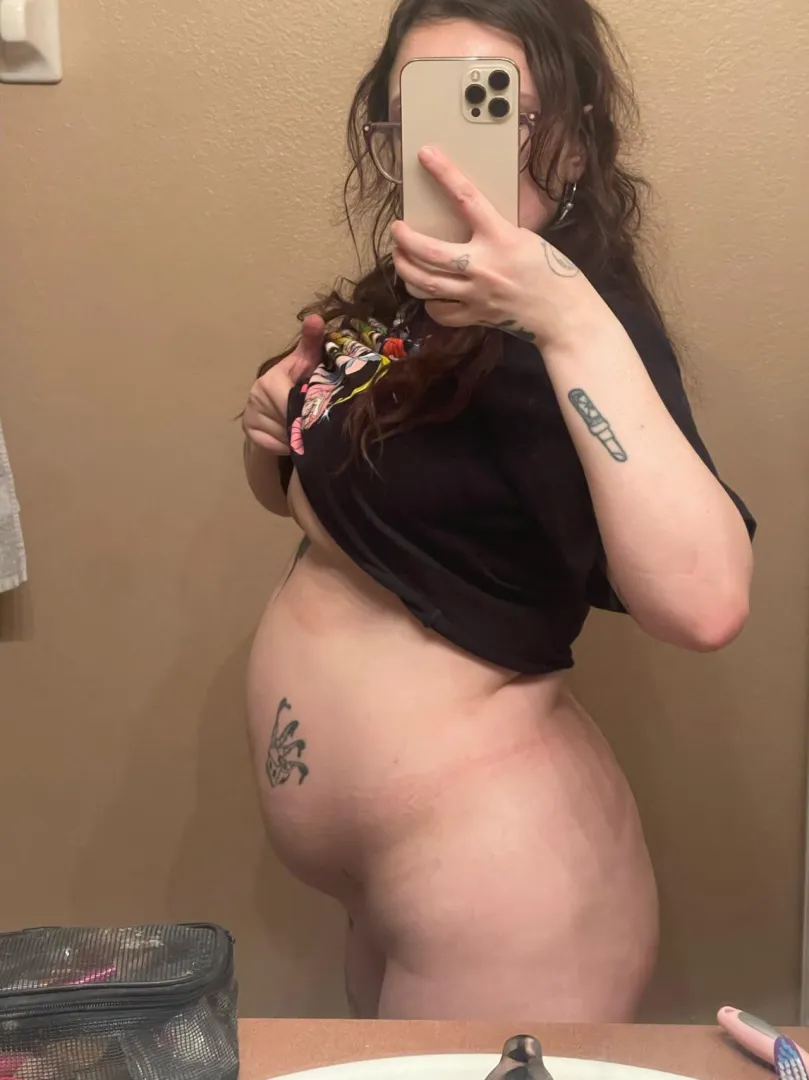 what a full pizza, wings, and cider will do to my belly posted by Valentinejadde