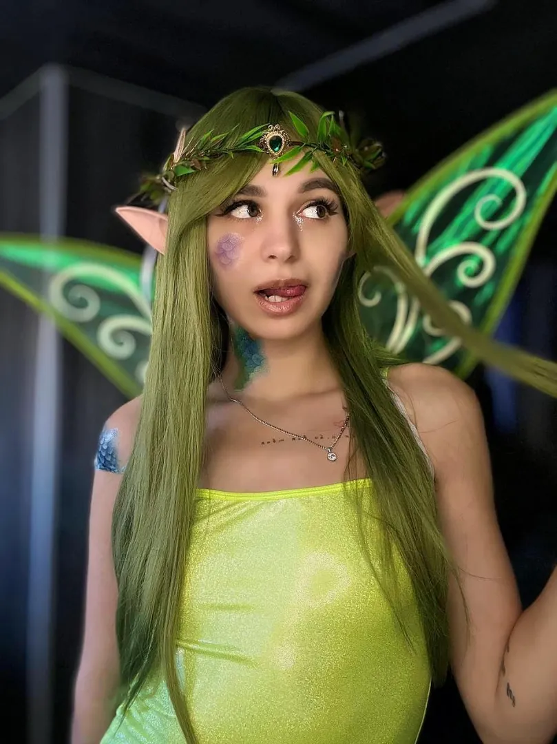 What about the tongue of the elf girl? posted by TintoVeranoEs