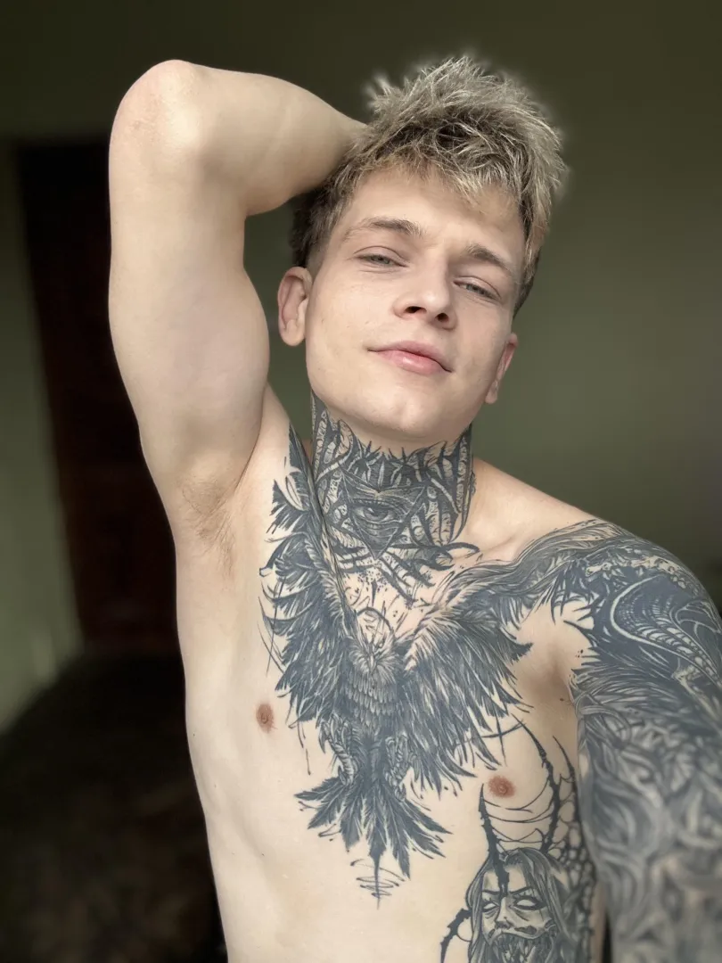 What are u looking at bro? Wanna sniff my pits? Alright go ahead! posted by softfawnn