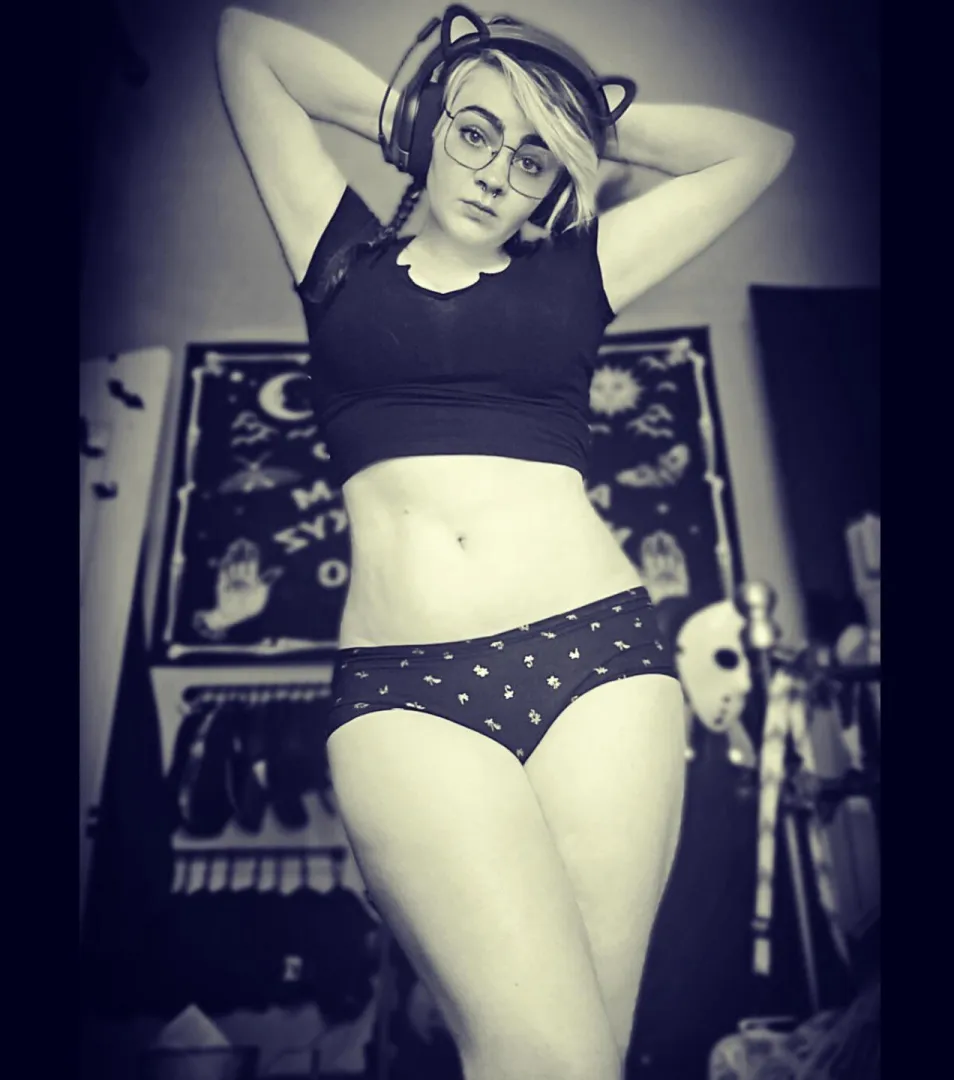 What are we playing ;) posted by dixonxdoll