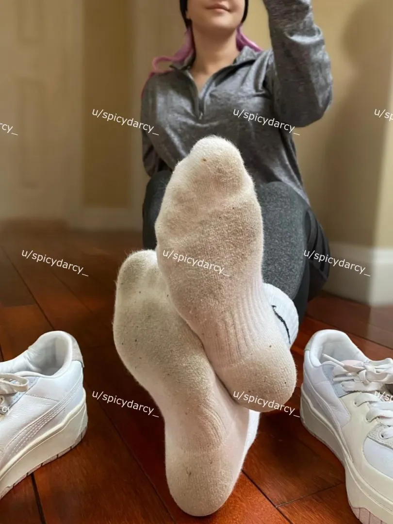 What are you looking at? [selling] [USA only] posted by Spicydarcy_