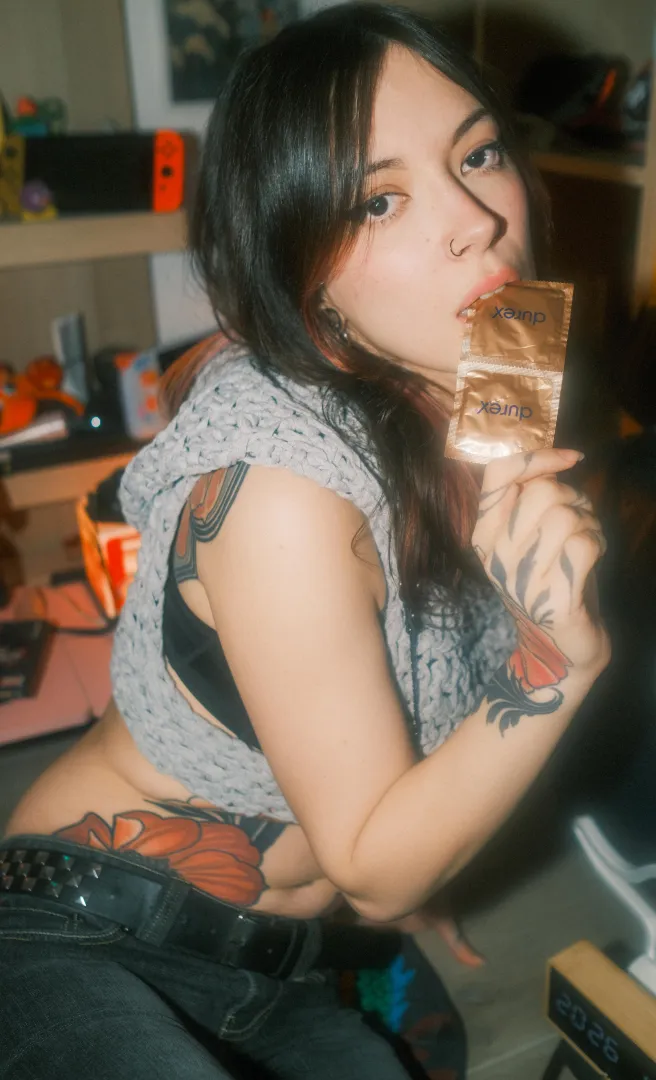 what better hint do you want? posted by OnnaVee