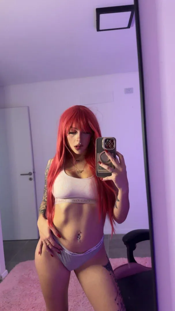 What do you think of having a RedHead girlfirend... posted by GildedMistressx