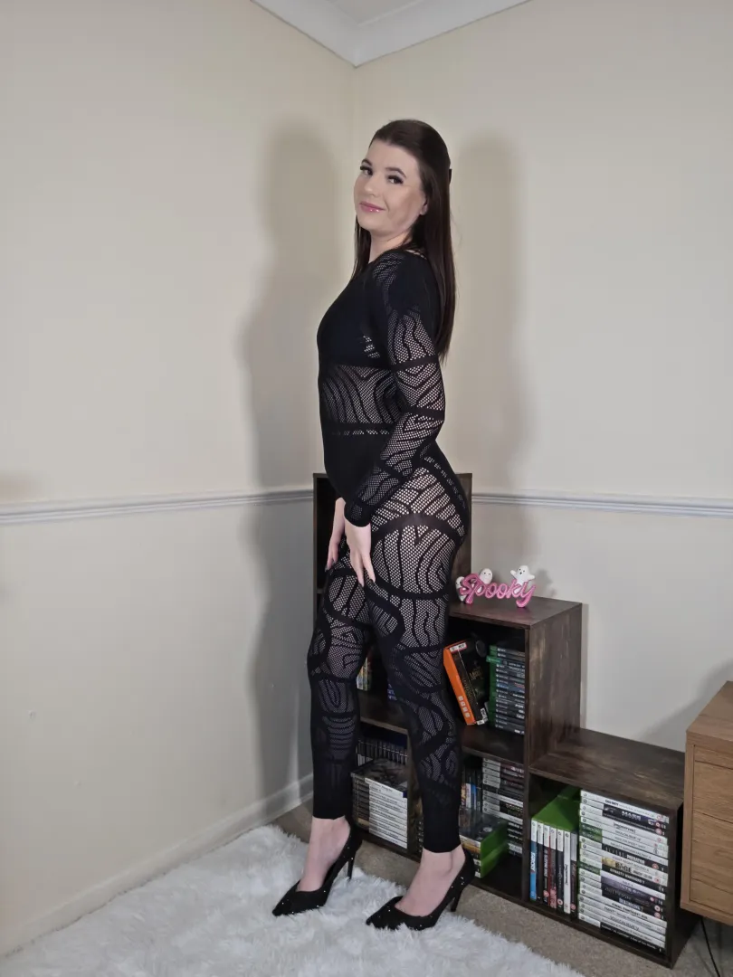 What do you think of my new bodystocking? posted by summerpeachxox