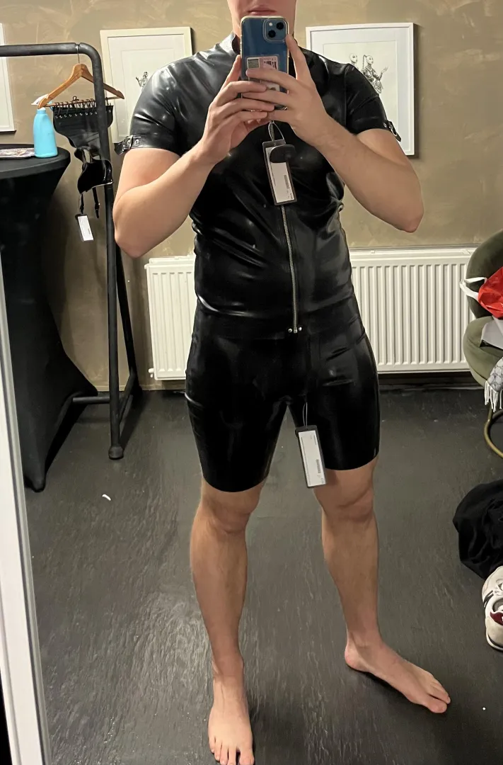 What do you think of the fit? Sorry for the bad photo posted by FeeFinal7905