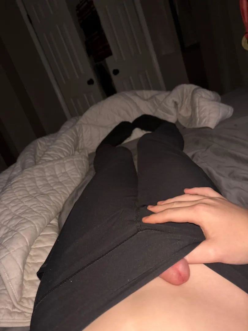 What or who can I use instead of my dildo posted by DizzyTap4065