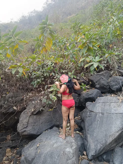 What should I write in the caption? by NoStudio2896