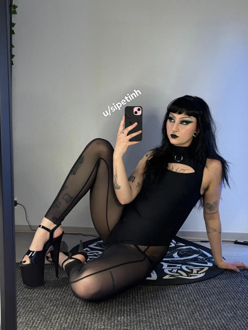 what u think of this fit? i adore it :3 posted by sipetinh