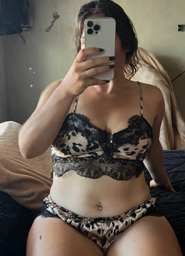 What will you do if you woke up and this is the first thing you see in the morning? f posted by Sexzy-Juicy