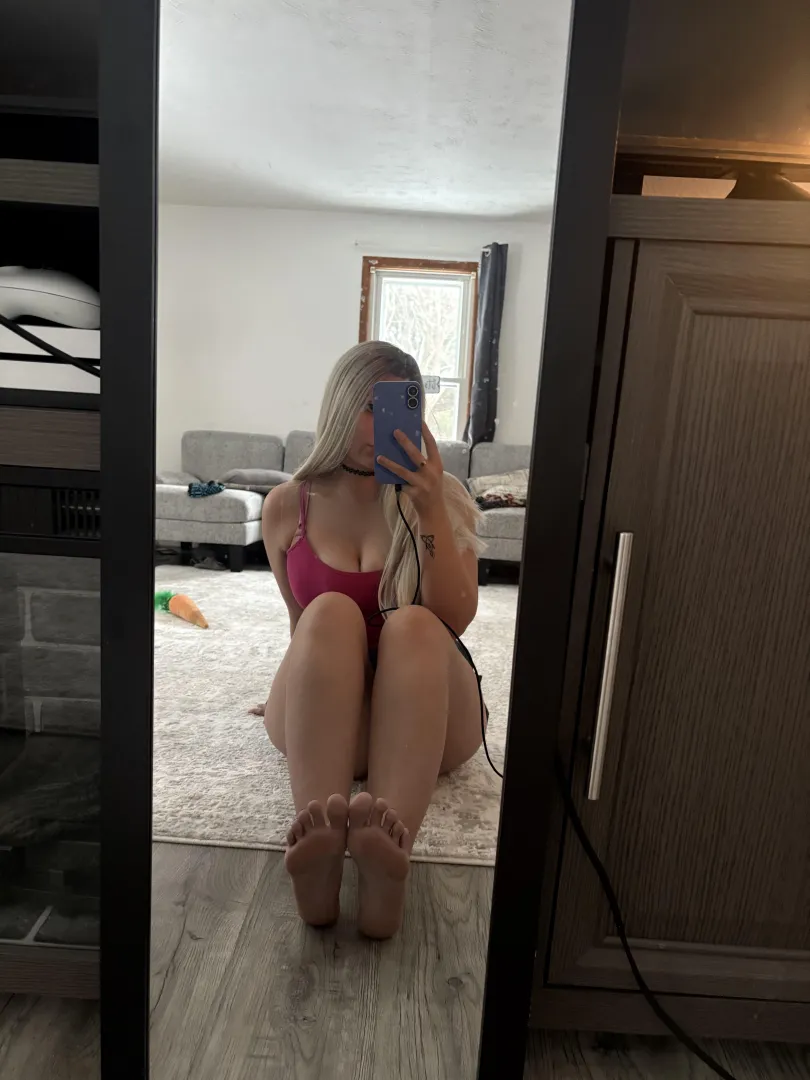 What would you do if your girl had feet like this? posted by LizzyAnonymous