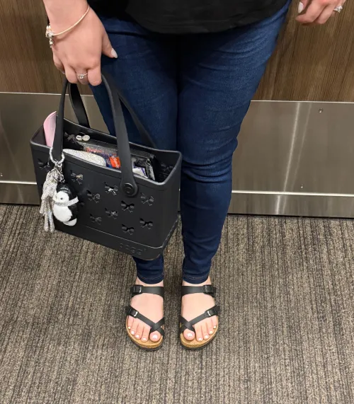 What would you say if we were together in the elevator?  by Roxxxy_B