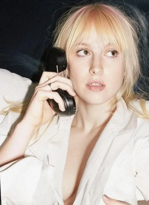 What would you say to Hayley if she called you? by Aggravating-Treat408