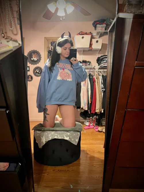 What's a guy like you doin in a place like this (f) by katastrofe