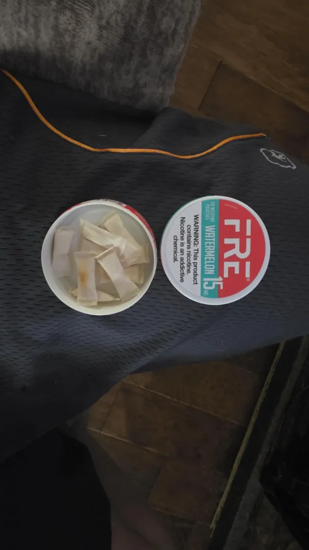 Whats this brown shit on this pouch. posted by Delliott213