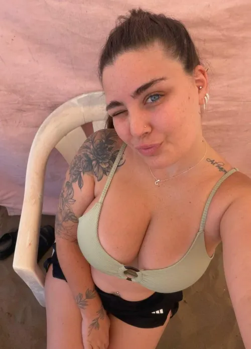 What's your dirtiest fantasy with a married woman like me? by NaughtyFox18