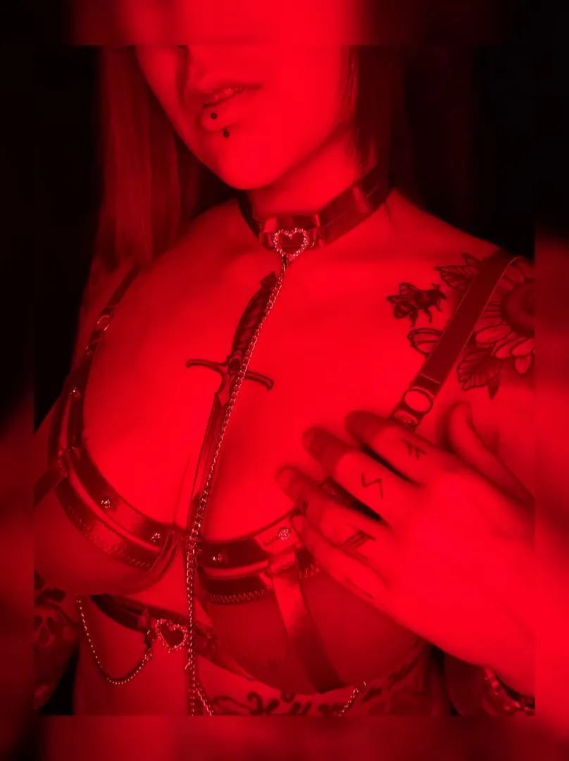 What’s your favorite body mod on me posted by baileygurl19