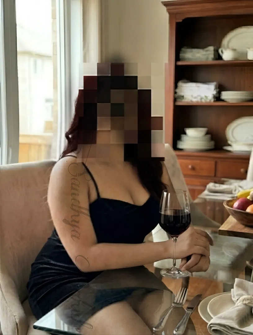 When guest at home for dinner ♠️❤️ where u gonna sit  [F] posted by Single_Middle6290