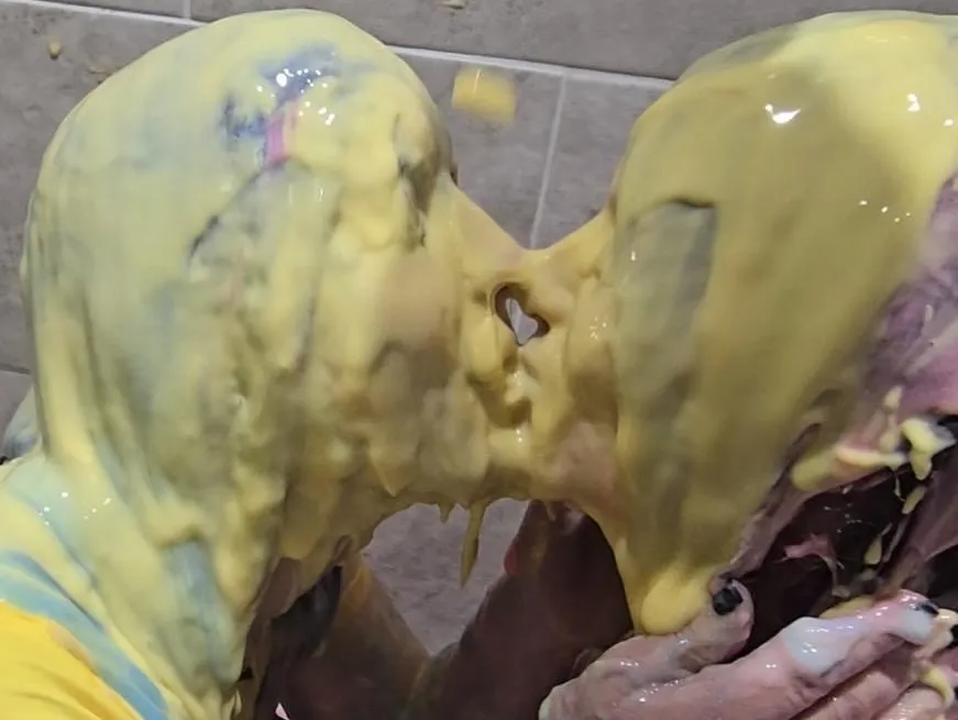 When it's so messy, it's difficult to tell who is who. posted by MessyMegan_pkr