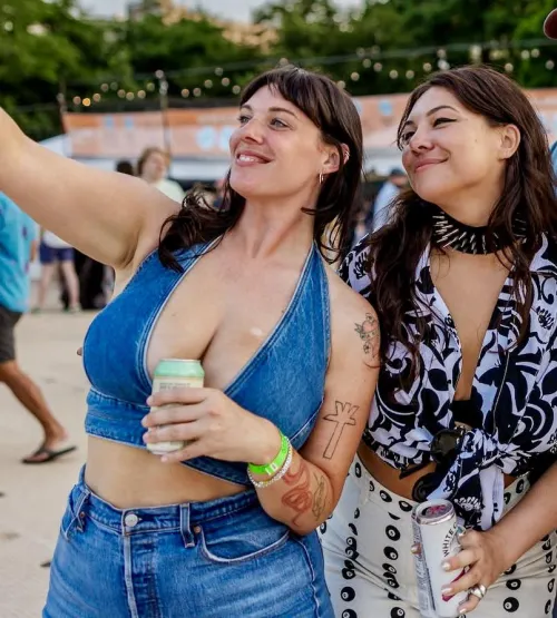 When she just in the selfie for comparison! by Organic-Airport-8621