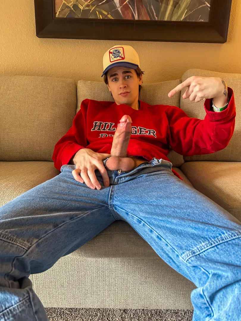 When someone asks me why all of the bros in the frat are always coming in and out of my bedroom! posted by Professional_Pie974