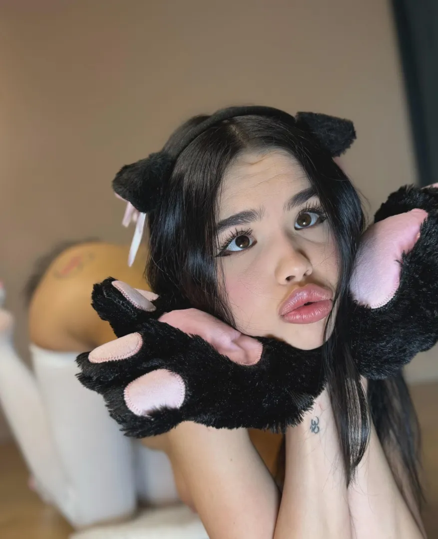 When the moment is all that matters posted by GoodVibeGirl